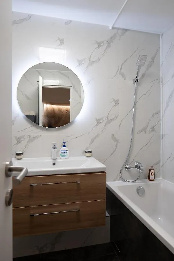 Garsoniera Lux Bd. Decebal Apartment Bucharest