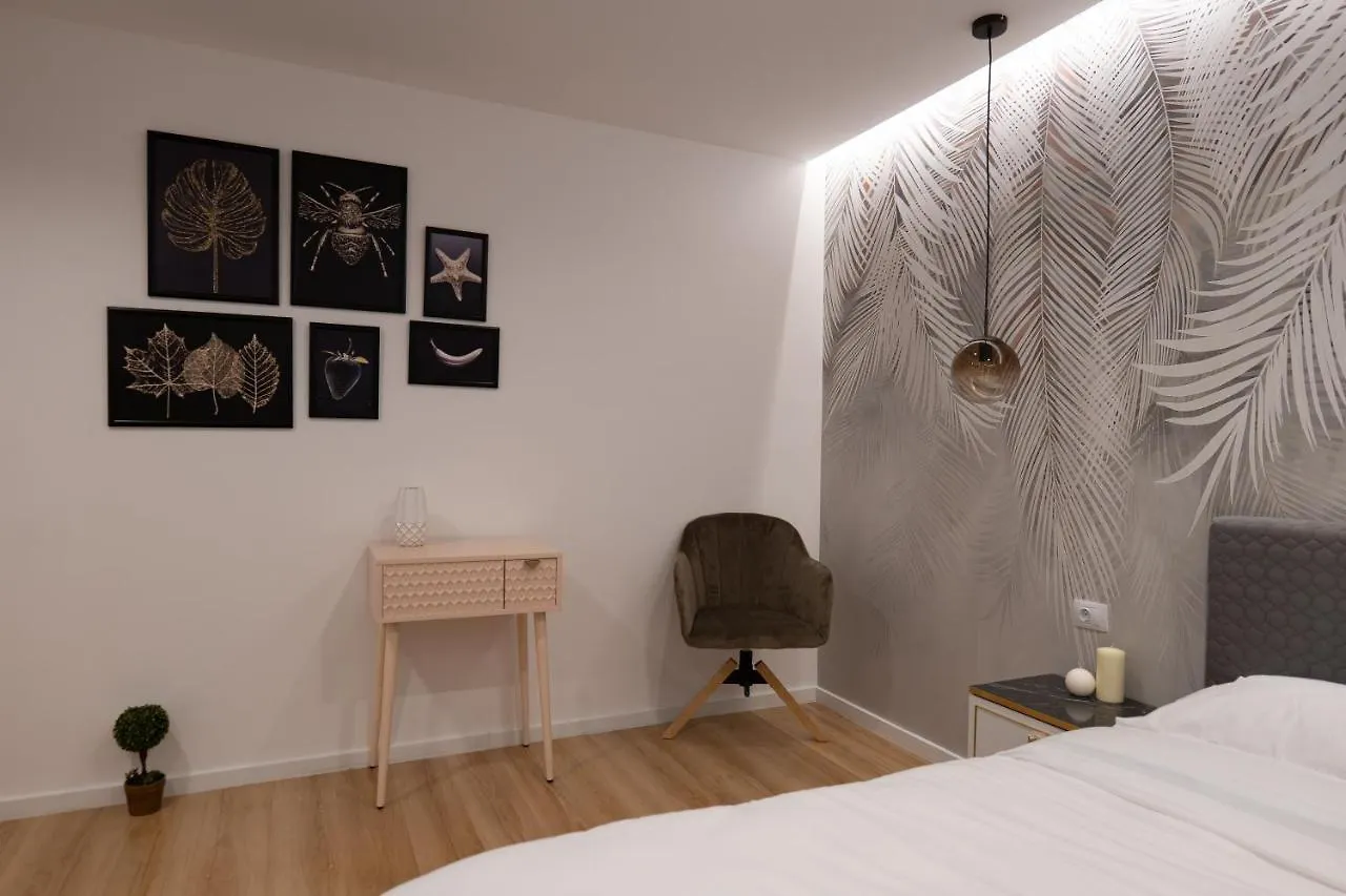 Garsoniera Lux Bd. Decebal Apartment Bucharest